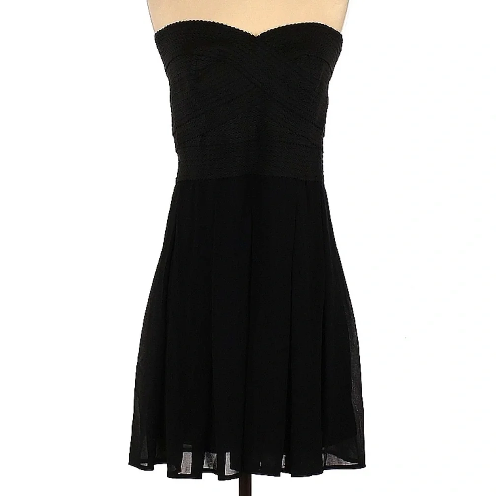 Jun & Ivy Strapless Black Cocktail Dress - Picture 1 of 6